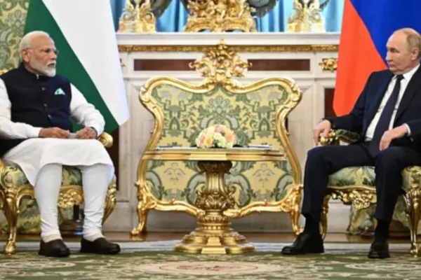 Putin y Modi entablan negociaciones en Moscú