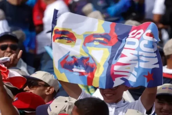 China y Rusia condenan intentos de desestabilización en Venezuela