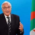 Rueda de prensa del Sr. Ahmed Attaf, Ministro de Asuntos Exteriores y de la Comunidad Nacional en el Extranjero De Argelia
