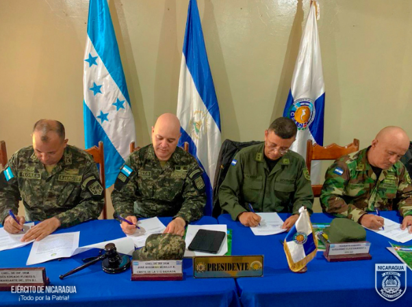 Ejército de Nicaragua realiza la XXXIII Reunión de Comandantes de Unidades Militares Fronterizas en Mocorón, República de Honduras