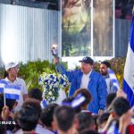 Comandante Daniel Ortega recibe la Antorcha de la Unión Centroamericana