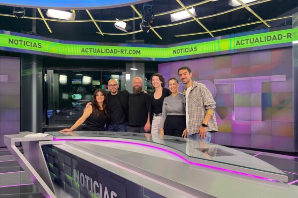 El Compañero Daniel Edmundo Ortega Murillo Visita a los Hermanos de RT en Español