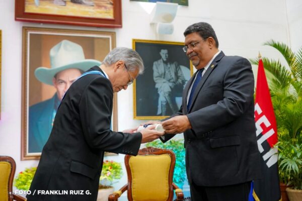 Gobierno de Nicaragua condecora a embajador de Japón con la Orden José de Marcoleta