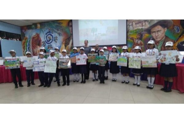 Nicaragua fomenta educación en gestión de riesgos con concurso de dibujo