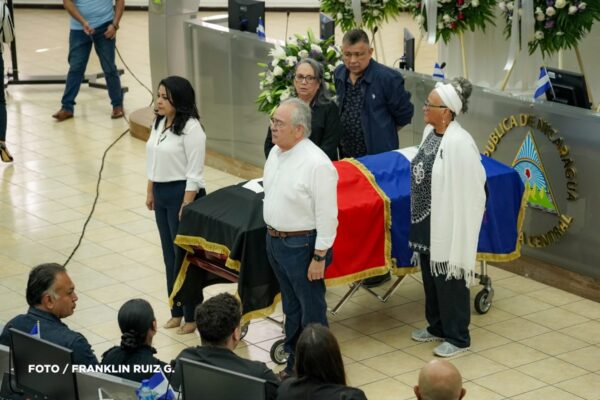 Asamblea Nacional rinde homenaje póstumo al diputado Enrique Aldana
