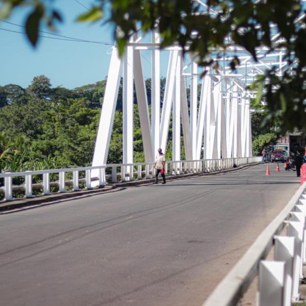 Foto de Galería Fotográfica del inicio de la construcción del puente Mulukuku en la Región Autónoma de la Costa Caribe Norte