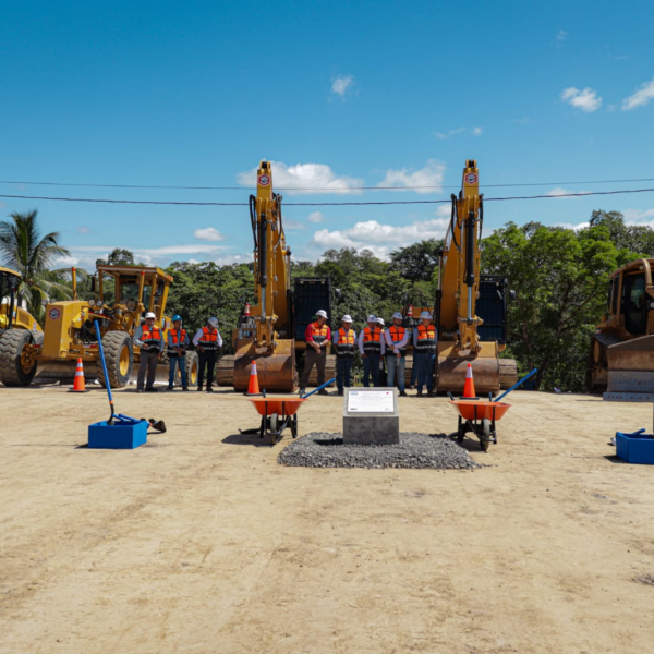 Foto de Galería Fotográfica del inicio de la construcción del puente Mulukuku en la Región Autónoma de la Costa Caribe Norte