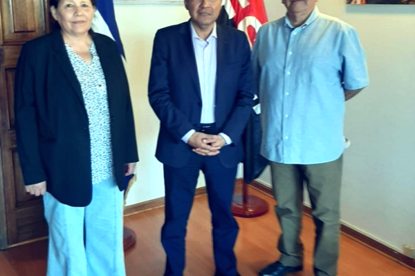 Compañero Demetrio Hernández, Secretario General del MIR, Visita la Embajada de Nicaragua en Chile