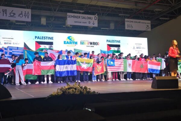 Delegación Nicaragüense participa en la Inauguración de las Olimpiadas de Robótica en Esmirna, Turquí