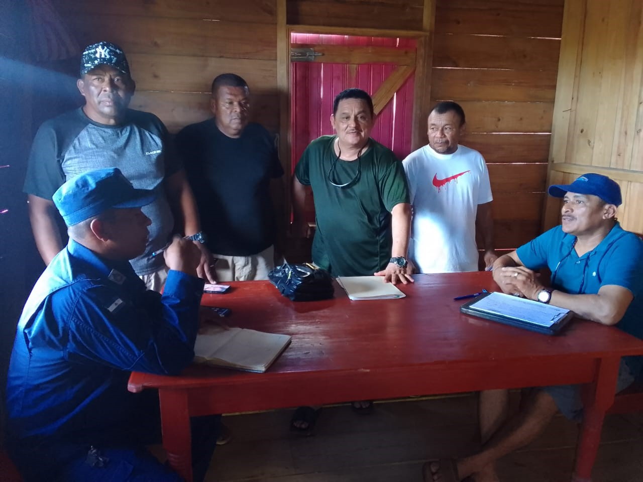 INPESCA fortalece la colaboración con pescadores artesanales de Sandy Bay