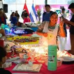 Emprendedores de Productos Decembrinos: Más de 50 Creadores Impulsan las Celebraciones de La Purísima y Navidad