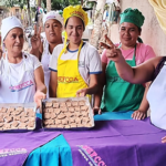 Familias nicaragüenses elaboran tradicional dulcería: gofios, cajetas y dulces artesanales