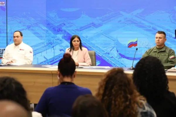 Gobierno venezolano denuncia relación de Erick Prince y María Corina Machado en los ataques a PDVSA