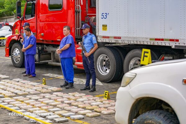 Golpe al narcotráfico: cinco detenidos y miles de dólares incautados