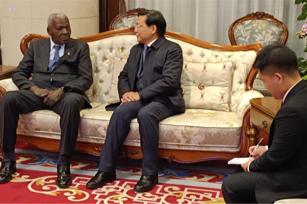 Presidente del Parlamento Cubano Realiza Visita Oficial a China