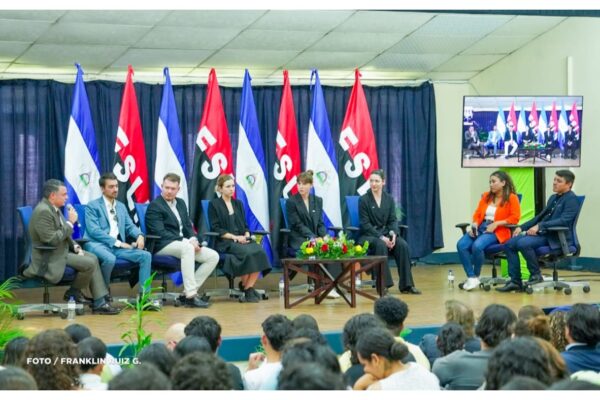 Nicaragua celebra 15 años de RT en Español