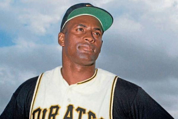 UN HÉROE DE SIEMPRE MÁS ALLÁ