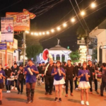 Desfiles Navideños Celebran las Victorias del Pueblo en 2024