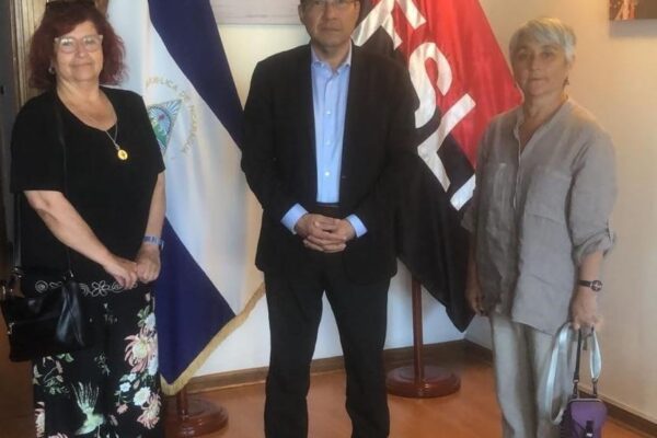 Embajada de Nicaragua en Chile recibe visita de Carlota Espina, Presidenta del Centro de Extensión e Investigación Luis Emilio Recabarren