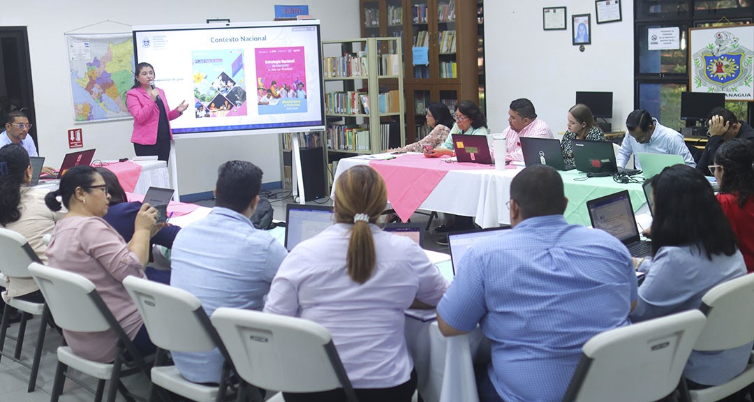 Incorporan historia e identidad nacional en todos los niveles educativos