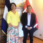 Compañera Gloria Jara, dirigente sectorial del Partido Comunista, visita la embajada de Nicaragua en Chile