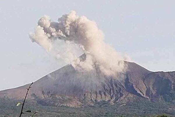 Volcán Telica en acción: Medidas preventivas y monitoreo continuo