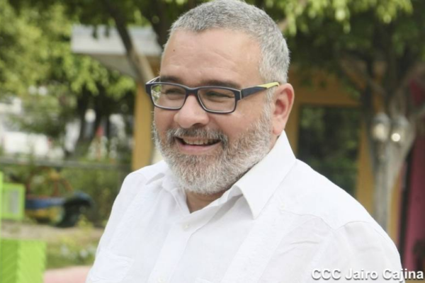 FMLN lamenta la pérdida del expresidente Funes