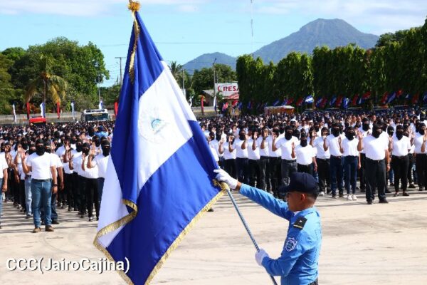 26 de febrero: Juramentación de Policías Voluntarios y nombramiento de un nuevo período del Primer Comisionado Francisco Díaz