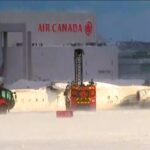 Avión de Delta Air Lines se vuelca al aterrizar en Toronto: 17 heridos