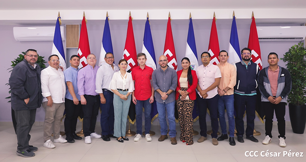 Medios Sandinistas de Nicaragua se Reúnen con el Comunicador Iván Kartashov del Diario «Rossíyskaya Gazeta» de Rusia