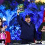 Comandante Daniel Ortega y Compañera Rosario Murillo al frente de la juramentación del General Avilés como jefe del Ejército