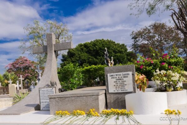 Juventud nicaragüense honra el legado del Comandante Camilo Ortega