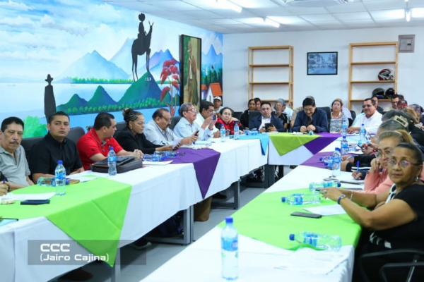 Avanzan las negociaciones de la Comisión Tripartita para el reajuste al salario mínimo 2025