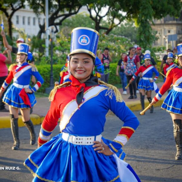 Foto de Caminata 45 aniversario de la Gran Cruzada Nacional de Alfabetización