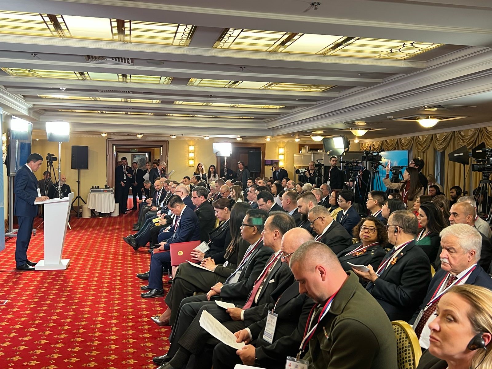 Nicaragua participa en simposio internacional del partido Rusia Unida