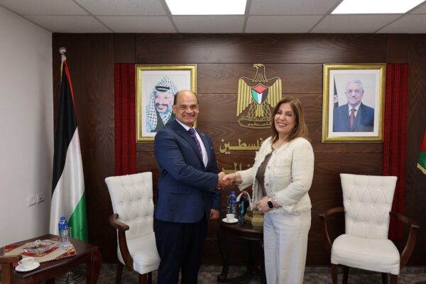 Encuentro con la Ministra de la Mujer de Palestina fortalece lazos de solidaridad