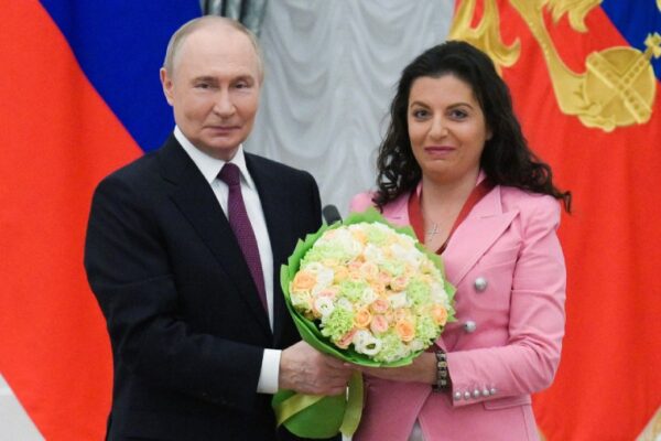 Mensaje de Saludo y Felicitación a la Compañera Margarita Simonián, Redactora Jefa de RT