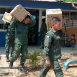 Ejército traslada merienda escolar para 450 estudiantes en Mateare