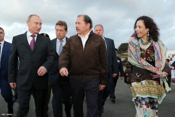 Mensaje de Saludo y Felicitación al Presidente Vladimir Putin al conmemorarse el Aniversario del Día de Rusia