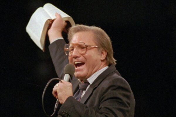 Mensaje de agradecimiento y reconocimiento al Reverendo Jimmy Swaggart