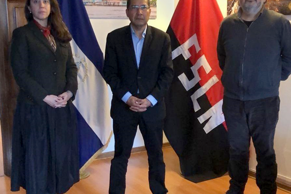 Dirigentes políticos chilenos visitan Embajada de Nicaragua para fortalecer lazos y cooperación