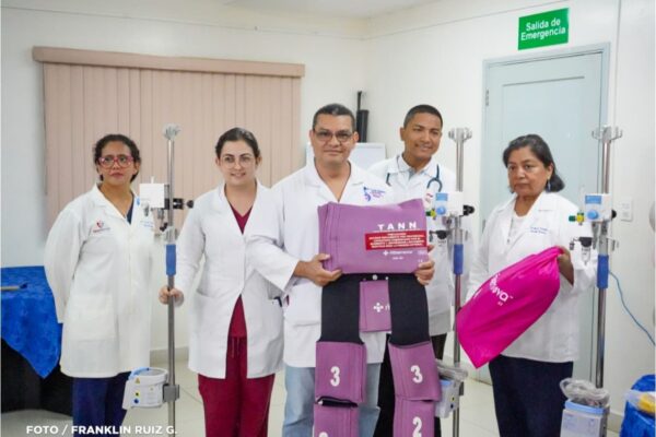 Nicaragua refuerza atención a emergencias obstétricas y neonatales con moderna dotación de equipos