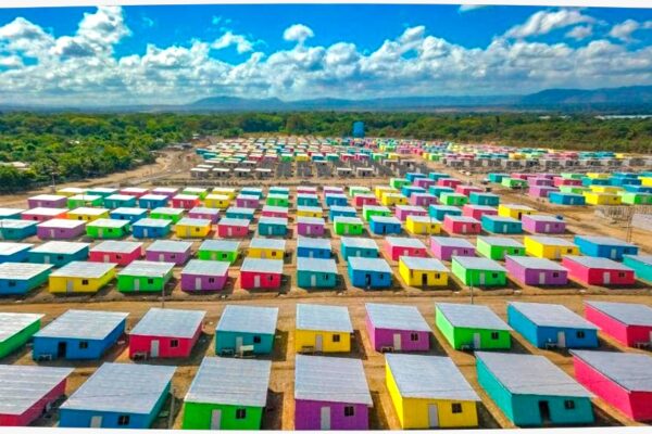 100 familias recibirán sus casas este sábado en la urbanización Caminos del Río