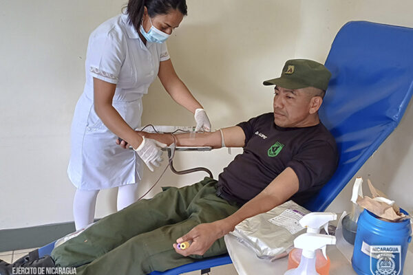 Ejército dona sangre para salvar vidas en Estelí