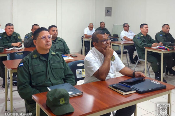 Ejército de Nicaragua participa en programa educativo nacional