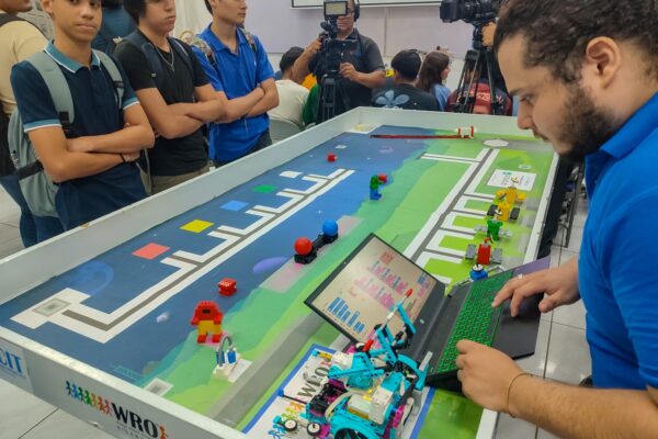 Copresidenta Rosario destaca avances sociales pese a agresiones externas