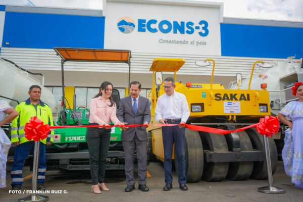 Copresidenta Rosario agradece a Japón por donación de maquinaria vial