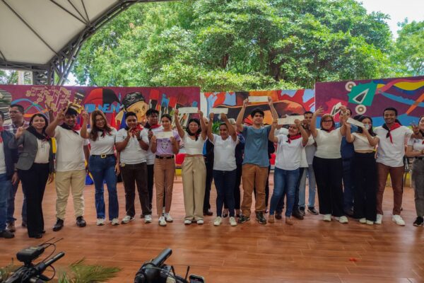 UNAN-Managua inicia con entrega de becas a sus estudiantes
