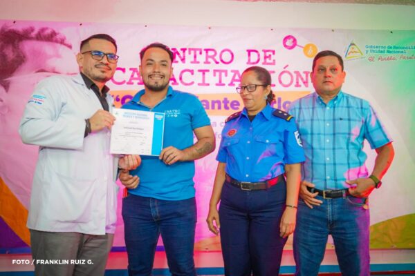 INATEC entrega más de 500 certificados de cursos que fomentan la inclusión