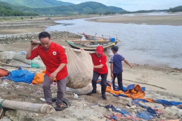 Más de 100.000 afectados tras el paso del tifón Kajiki por Hainan